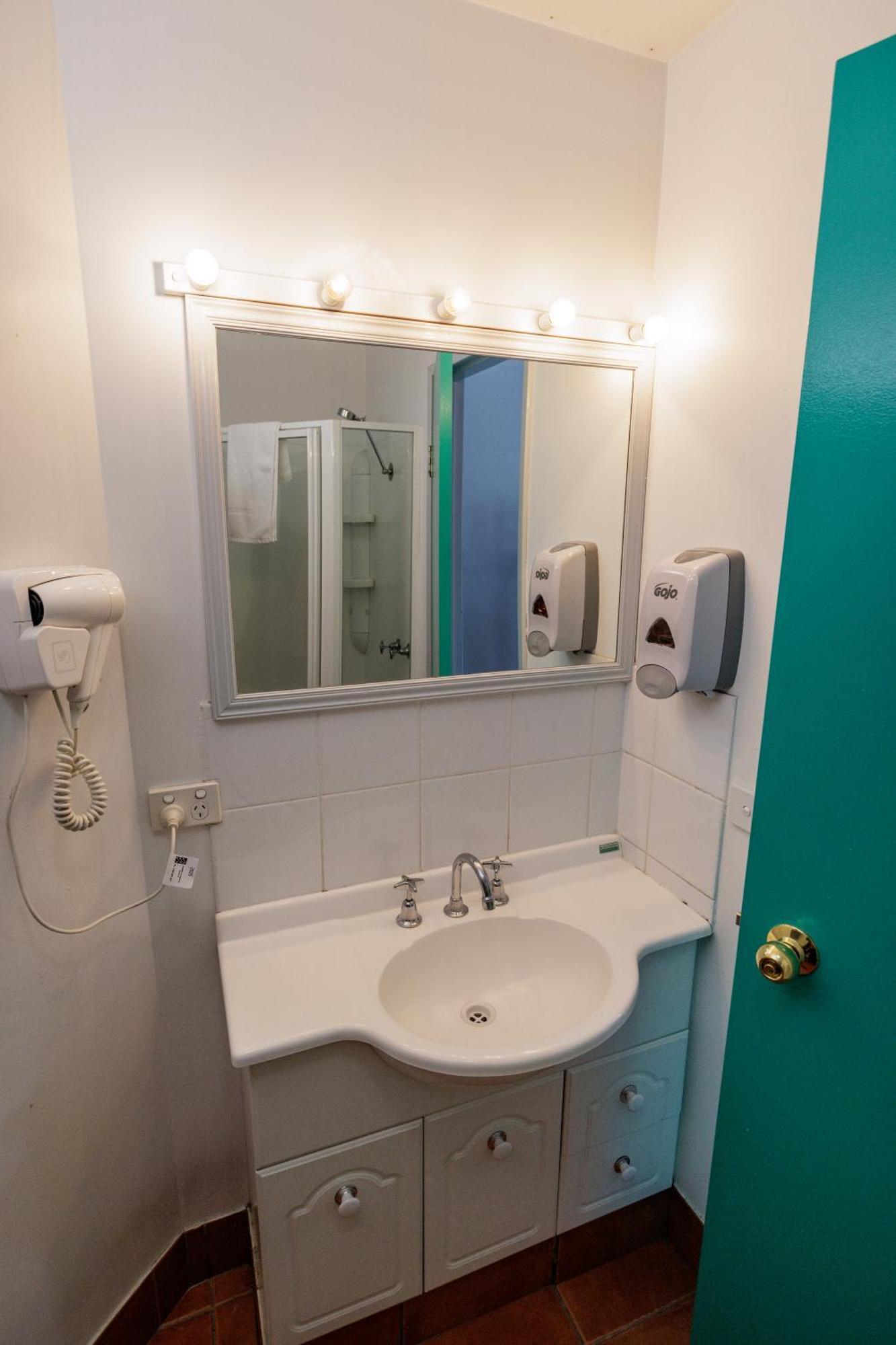 Yha Hobart Central Екстер'єр фото