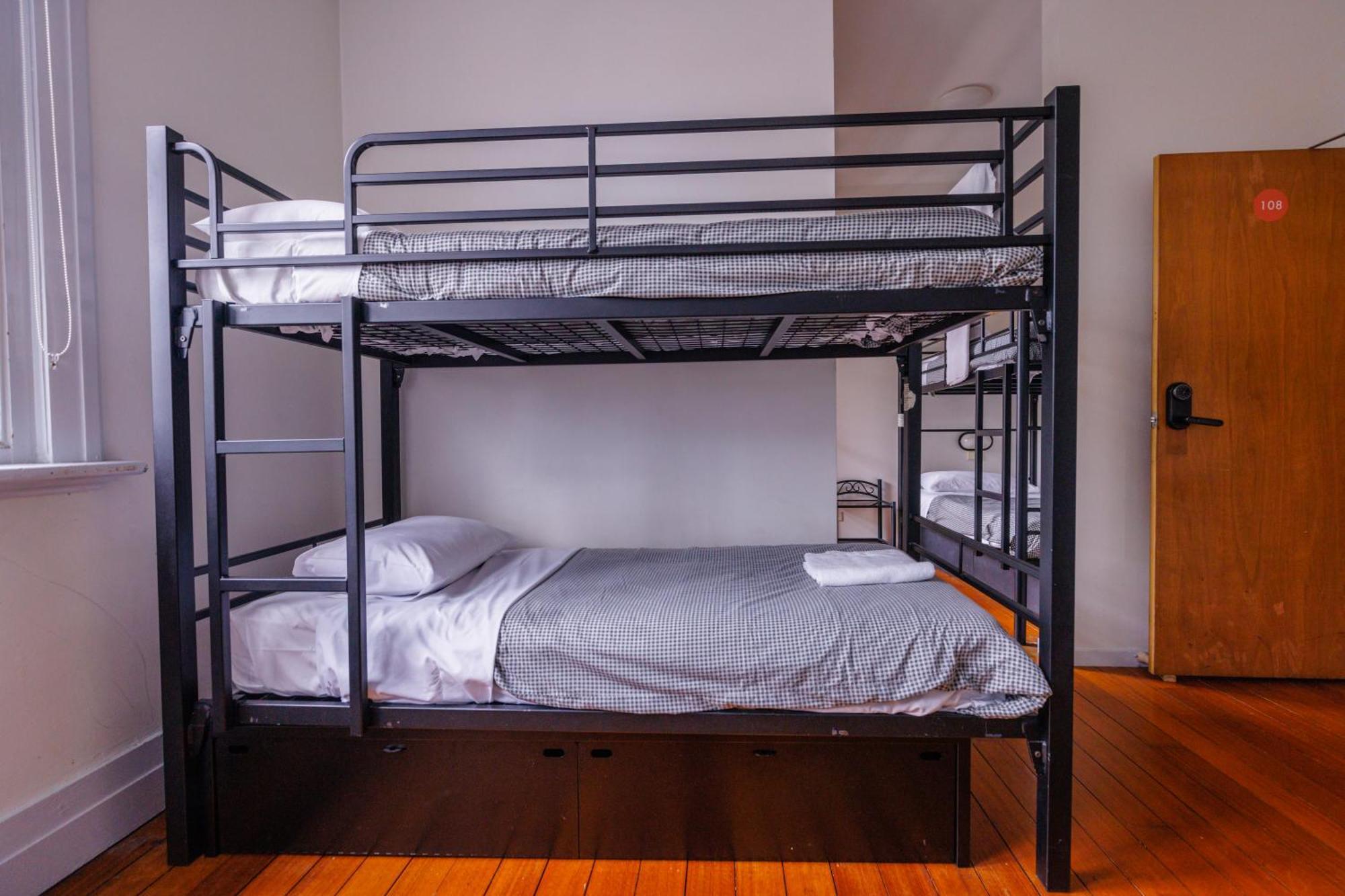 Yha Hobart Central Екстер'єр фото